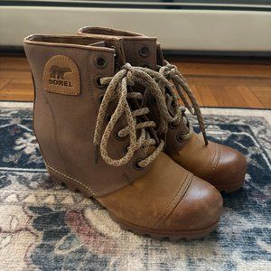 Sorel Lace Bootie Size 7